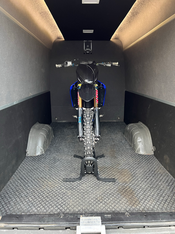 Braapp inrijdbare motorstandaard / wielklem / inrijklem voor 16-21 inch wielen