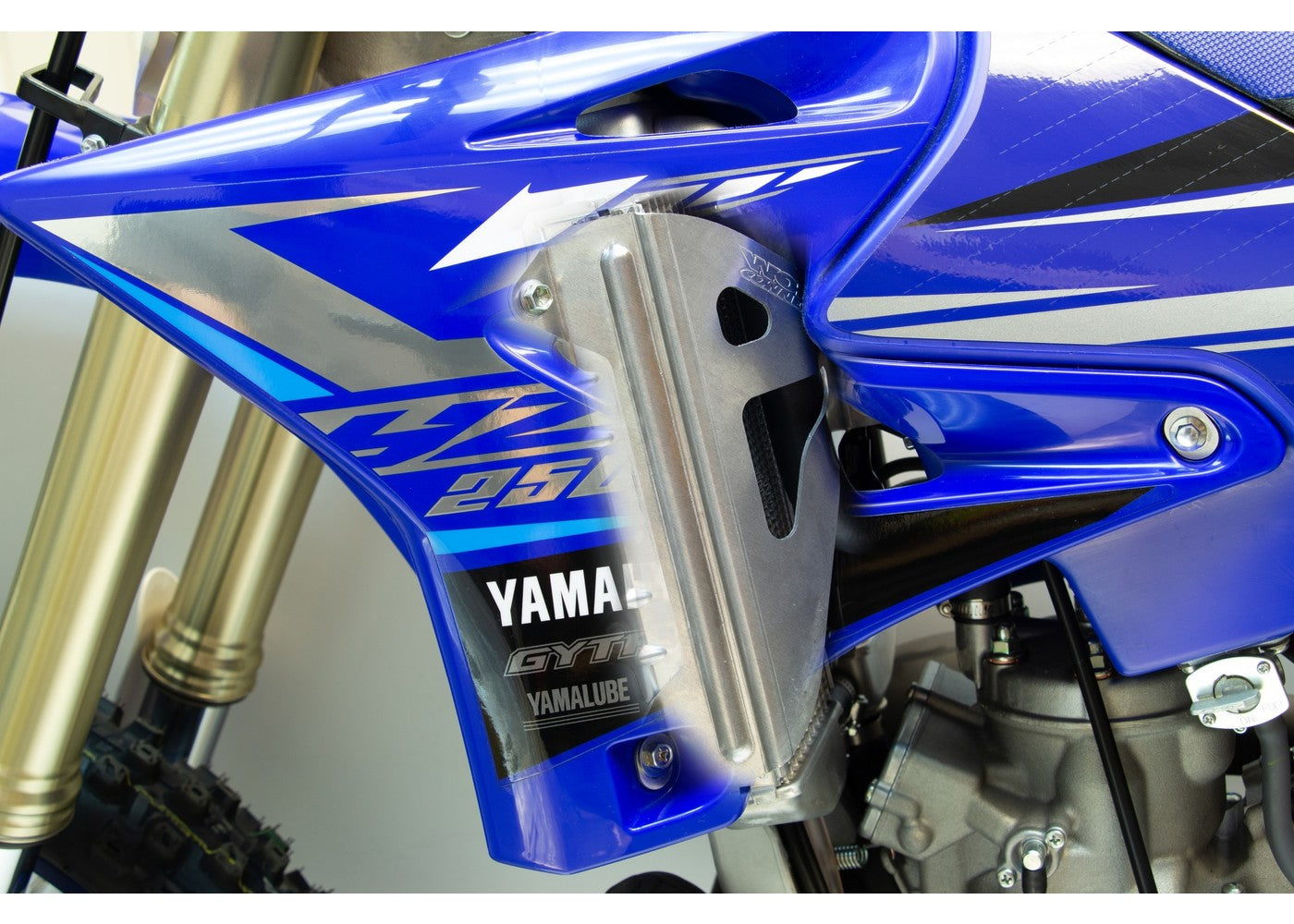 Works Connection Radiator braces Yamaha YZ 250 2002-