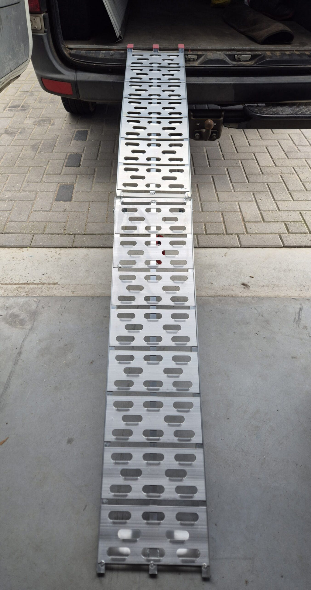 Hyper opvouwbare oprijplaat 30,5cm breed, 226cm lang, 340kg draagkracht