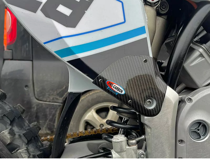 Pro Carbon sticker beschermer zijnummerborden Stark Varg