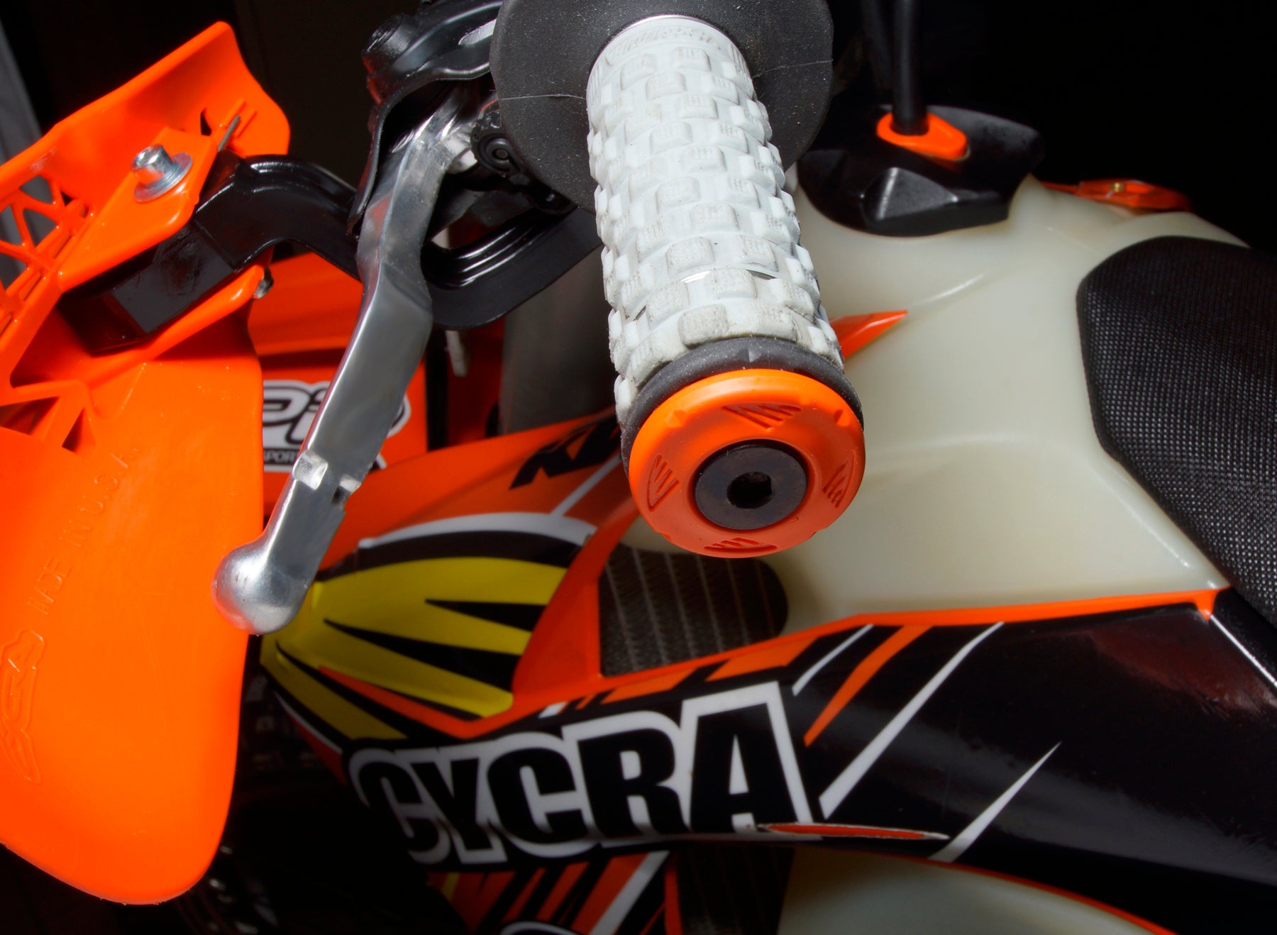 Cycra stuur eindpluggen Wit ( handlebar end cap )