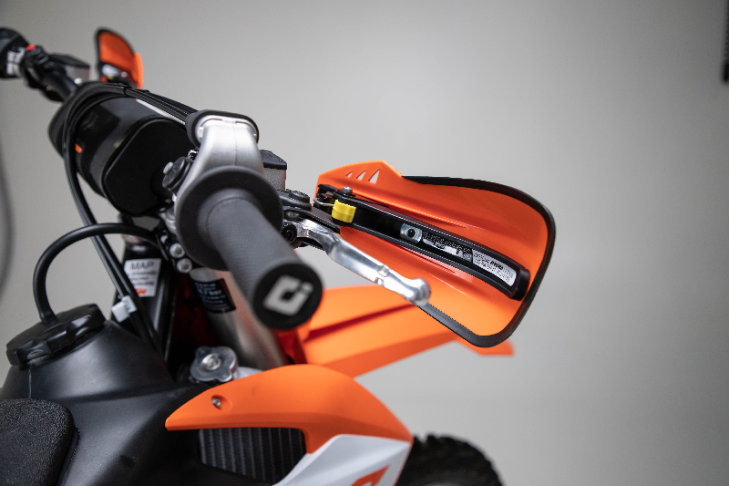 Cycra Rebound handkappen Zwart ( bevestiging set inbegrepen )